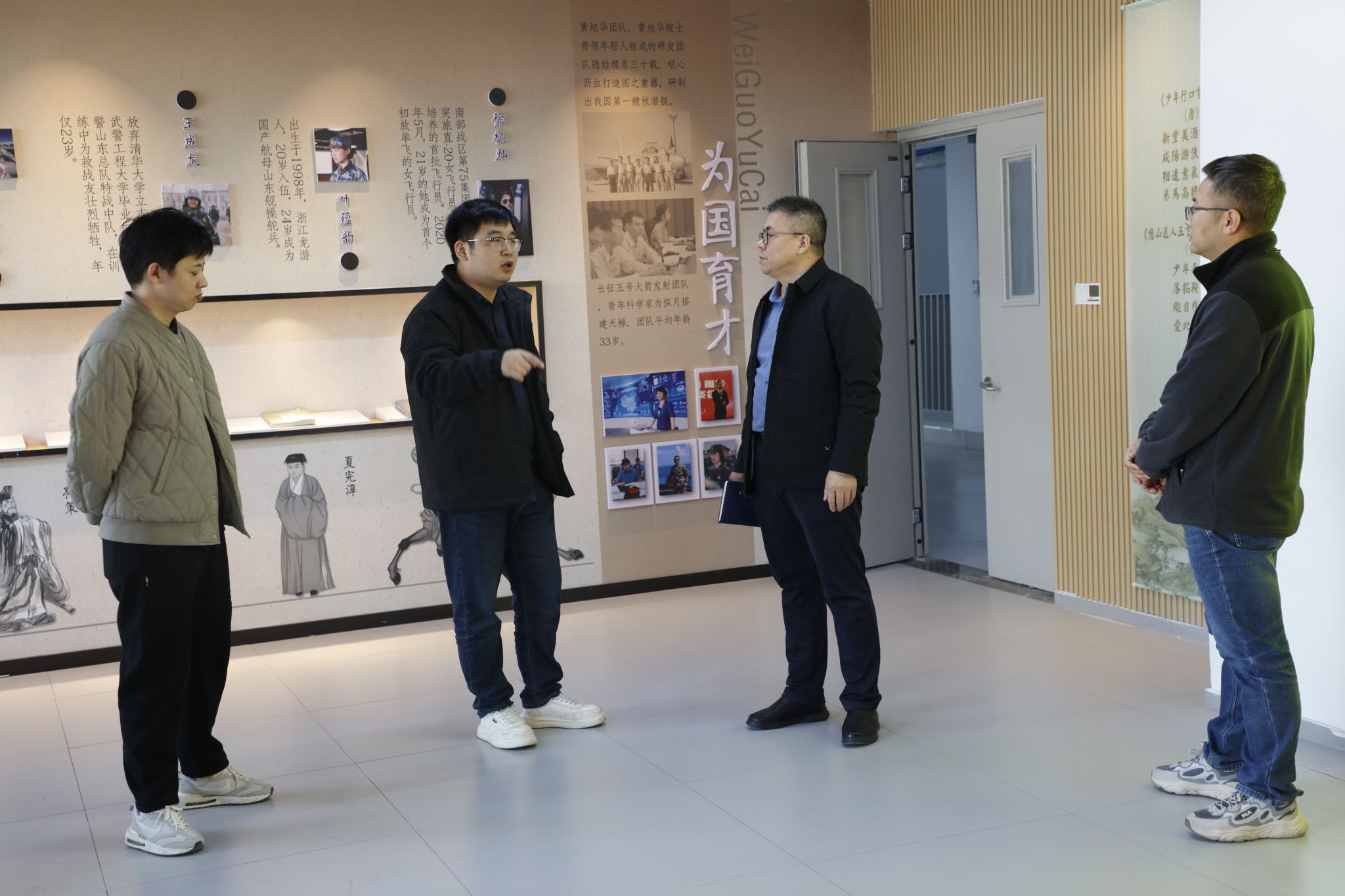 两会声音｜全国政协委员吕红兵建议：加强微短剧监管给未成年人网络保护设“结界”(图1)