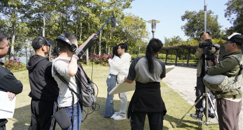 杭州市创意宋韵文旅微短剧《Ta说南宋》首播(图1)